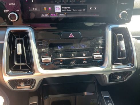 Used 2021 Kia Sorento SX image 7