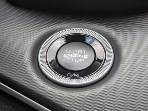 New 2025 Jeep Grand Cherokee Altitude image 25