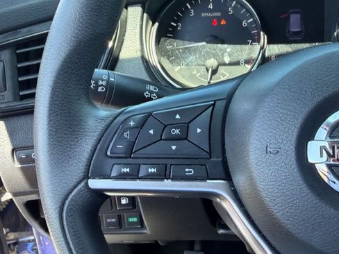 Used 2018 Nissan Rogue S FWD image 10