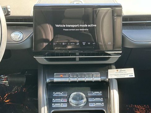 New 2025 Lincoln Nautilus Premier w/ Equipment Group 102A image 26