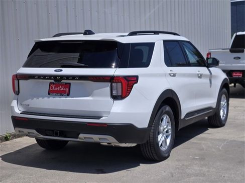 New 2025 Ford Explorer Active w/ Active Comfort Package image 7