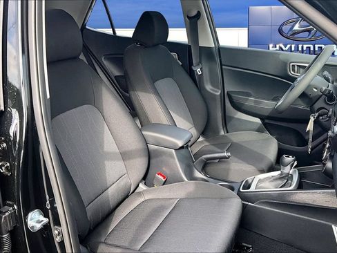 Certified 2026 Hyundai Venue SEL FWD image 12