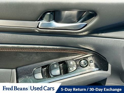 Used 2023 Nissan Altima 2.5 SR FWD image 23