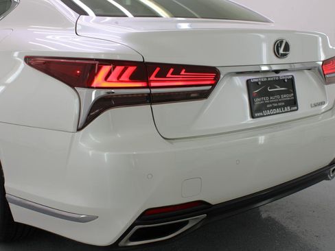 Used 2018 Lexus LS 500 w/ Luxury Package RWD image 24
