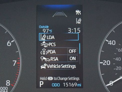 Used 2025 Toyota Corolla Cross L FWD image 4