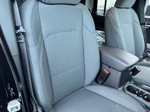 New 2025 Jeep Gladiator Willys image 29