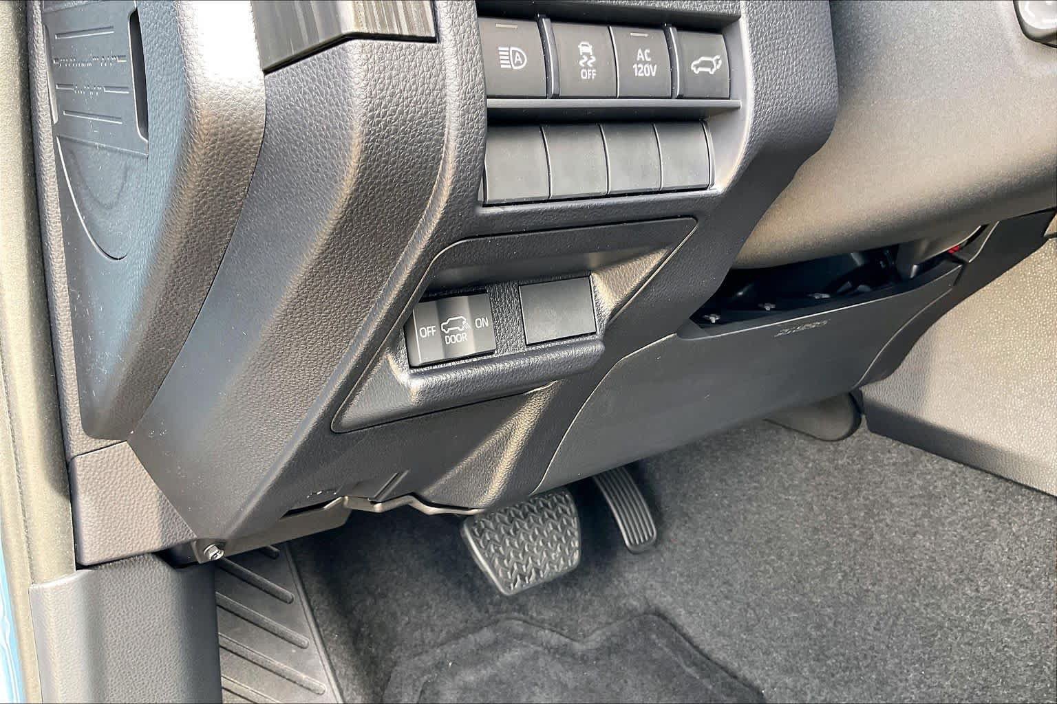 Certified 2026 Toyota 4Runner Platinum AWD/4WD image 35