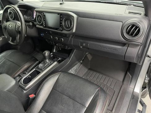 Used 2022 Toyota Tacoma TRD Sport RWD image 10