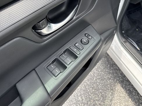 Certified 2025 Honda CR-V EX image 15
