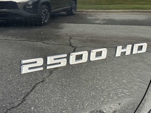 Used 2021 Chevrolet Silverado 2500 High Country w/ Z71 Off-Road Package AWD/4WD image 32