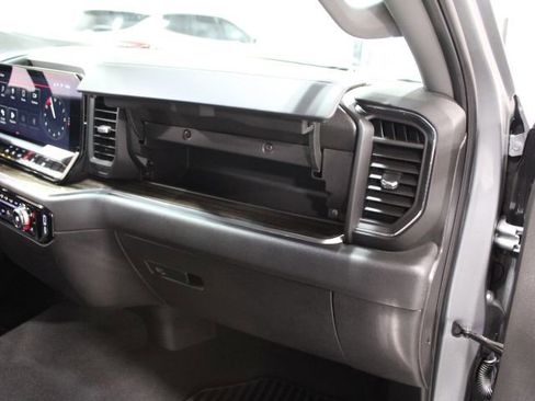 Used 2025 GMC Sierra 1500 Elevation image 27