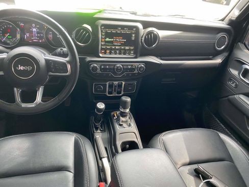 Used 2023 Jeep Wrangler Sahara w/ Cold Weather Group image 18