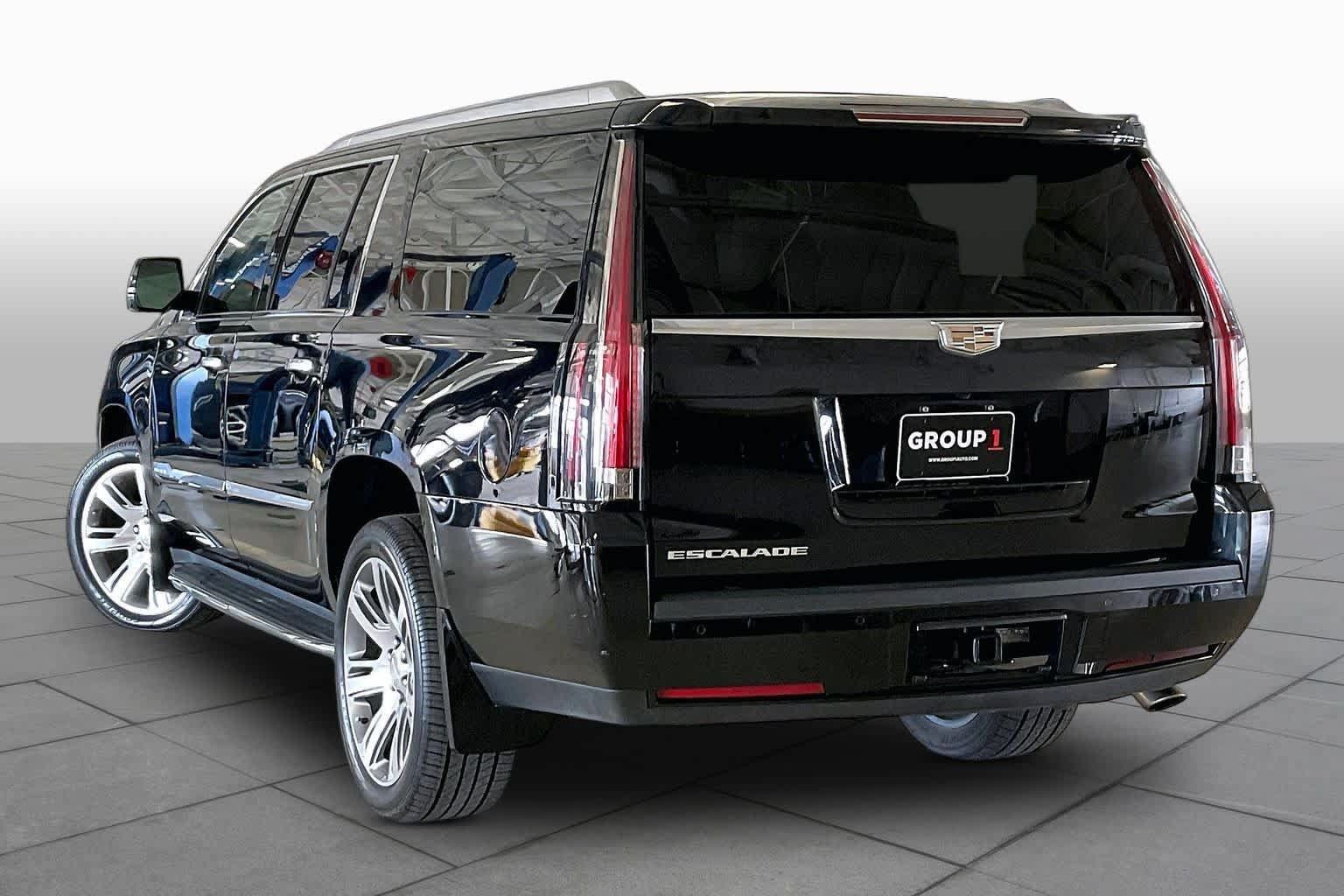 Used 2016 Cadillac Escalade ESV Luxury AWD/4WD image 11