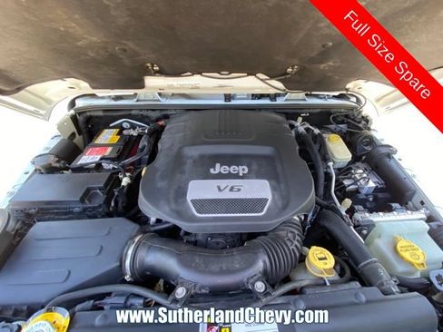 Used 2016 Jeep Wrangler Unlimited Sahara AWD/4WD image 38