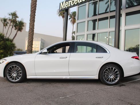 New 2025 Mercedes-Benz S 580 4MATIC Sedan image 3