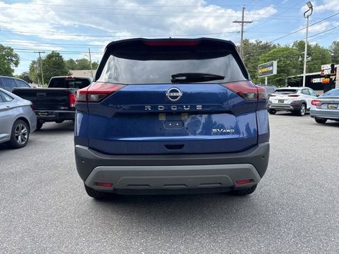 Used 2023 Nissan Rogue SV AWD/4WD image 5