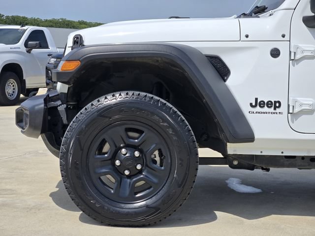 Used 2024 Jeep Gladiator Sport AWD/4WD image 10
