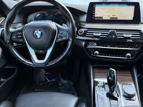 Used 2018 BMW 530e xDrive AWD/4WD image 29