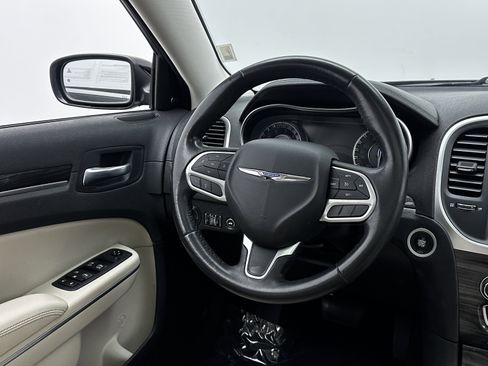 Used 2021 Chrysler 300 Touring L w/ Popular Equipment Group image 28