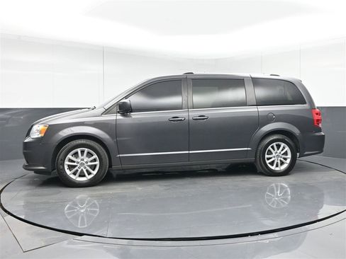Used 2020 Dodge Grand Caravan SXT FWD image 8