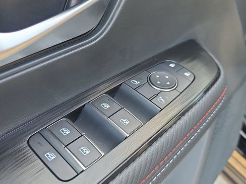 New 2026 Nissan Kicks SR AWD/4WD image 22