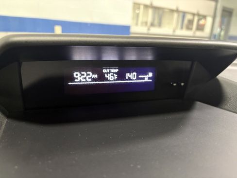 Used 2023 Subaru Crosstrek 2.0i image 21