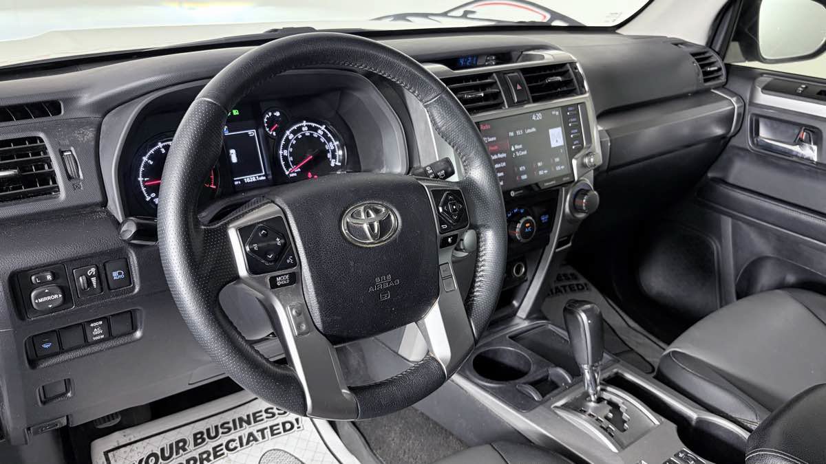 Used 2021 Toyota 4Runner SR5 Premium w/ Moonroof Package RWD image 12