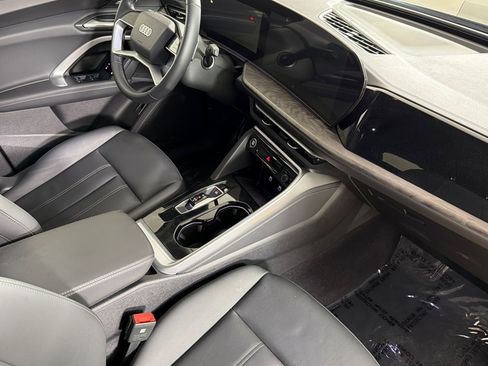 Used 2025 Audi Q5 Premium Plus w/ Premium Plus AWD/4WD image 15