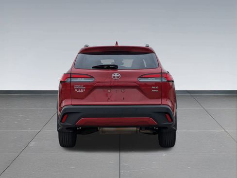 Used 2022 Toyota Corolla Cross XLE image 5