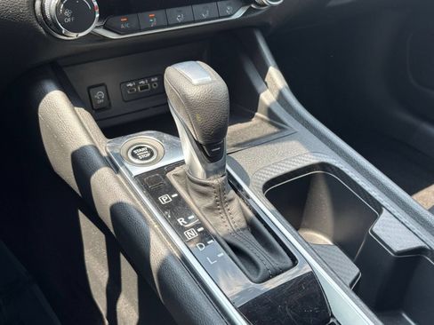 Used 2025 Nissan Sentra SV FWD image 37