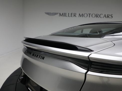 Used 2023 Aston Martin DBS Coupe image 14