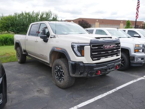 Used 2026 GMC Sierra 2500 AT4X w/ Snow Plow Prep/Camper Package AWD/4WD image 2