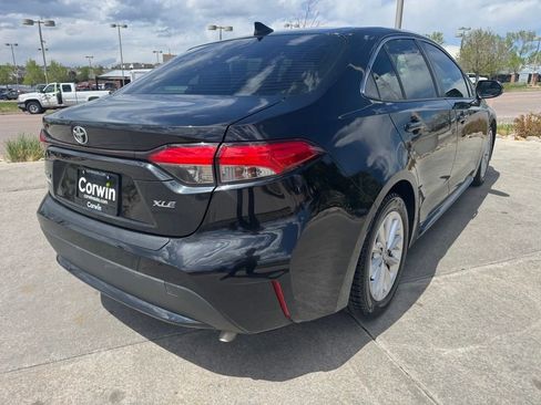 Used 2020 Toyota Corolla XLE FWD image 7