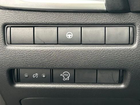 Used 2023 Nissan Rogue SV AWD/4WD image 24
