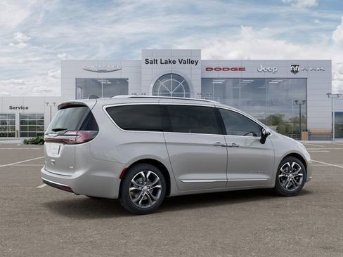 New 2026 Chrysler Pacifica Pinnacle AWD/4WD image 4