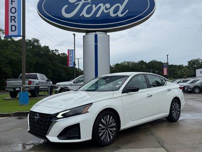 Used 2025 Nissan Altima 2.5 SV