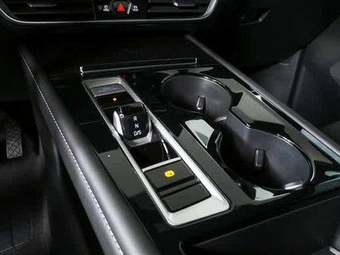 Certified 2025 Volkswagen Atlas Cross Sport SE FWD image 17