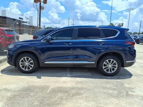 Used 2019 Hyundai Santa Fe SE FWD image 3