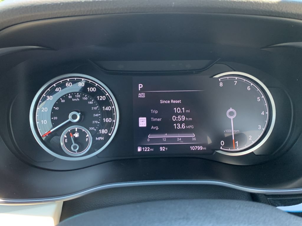 Certified 2026 Genesis G70 2.5T RWD image 23