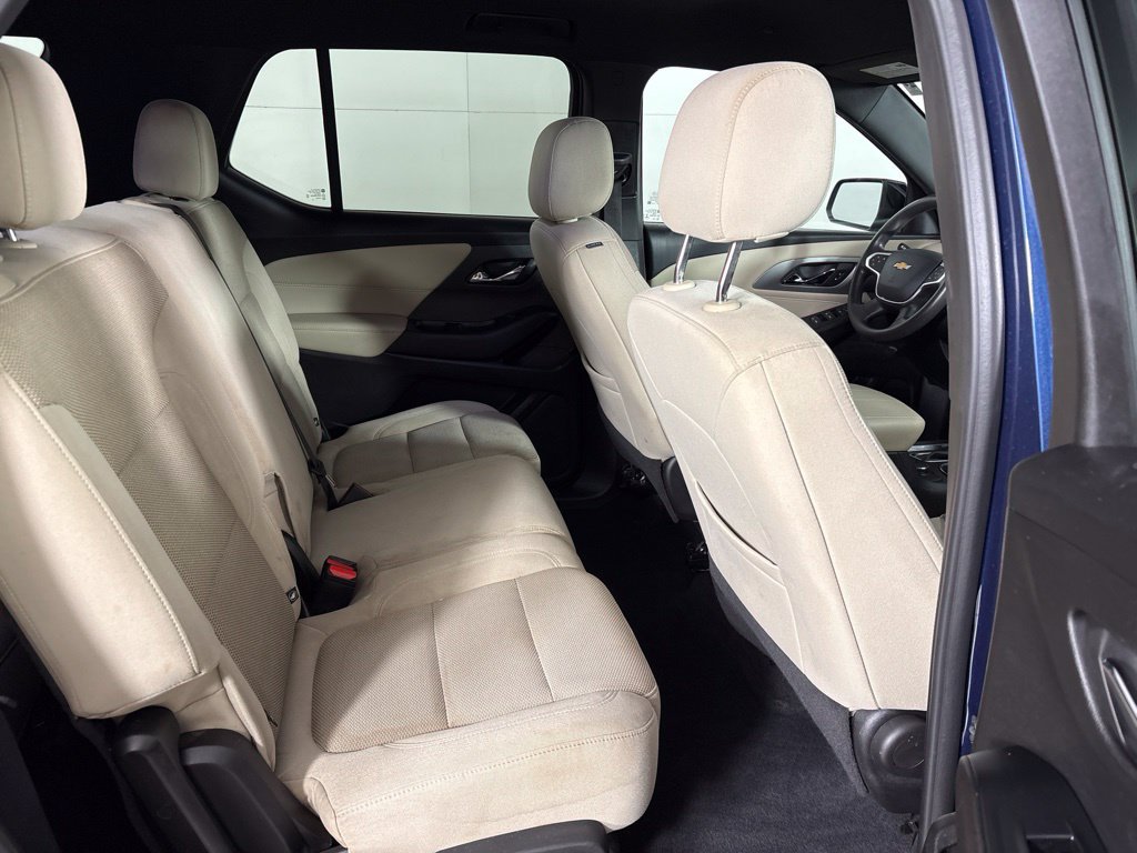 Used 2022 Chevrolet Traverse LS FWD image 23