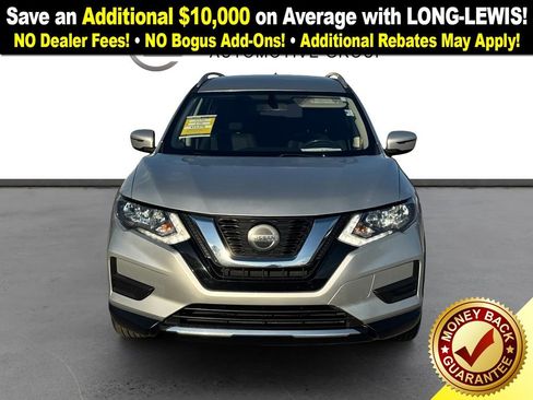 Used 2018 Nissan Rogue SV image 11
