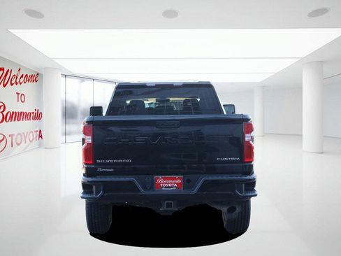 Used 2021 Chevrolet Silverado 2500 Custom w/ Custom Value Package image 6