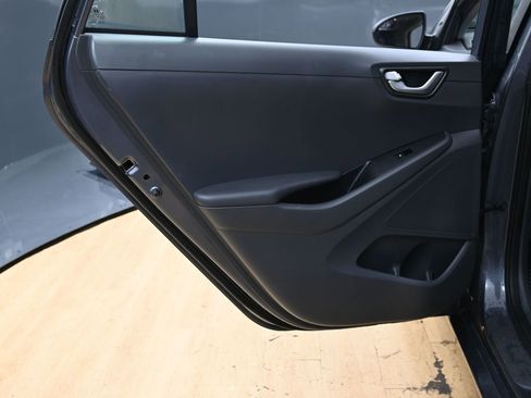 Used 2018 Hyundai Ioniq Blue image 34