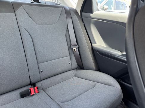 Used 2025 Kia K4 FWD image 36