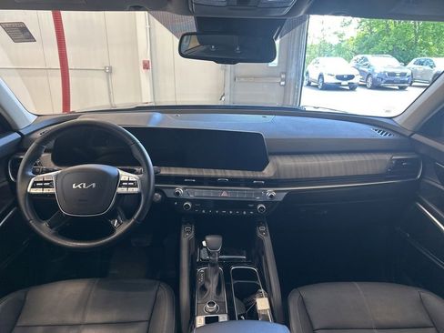Certified 2023 Kia Telluride EX w/ EX Captain's Chair Package AWD/4WD image 7