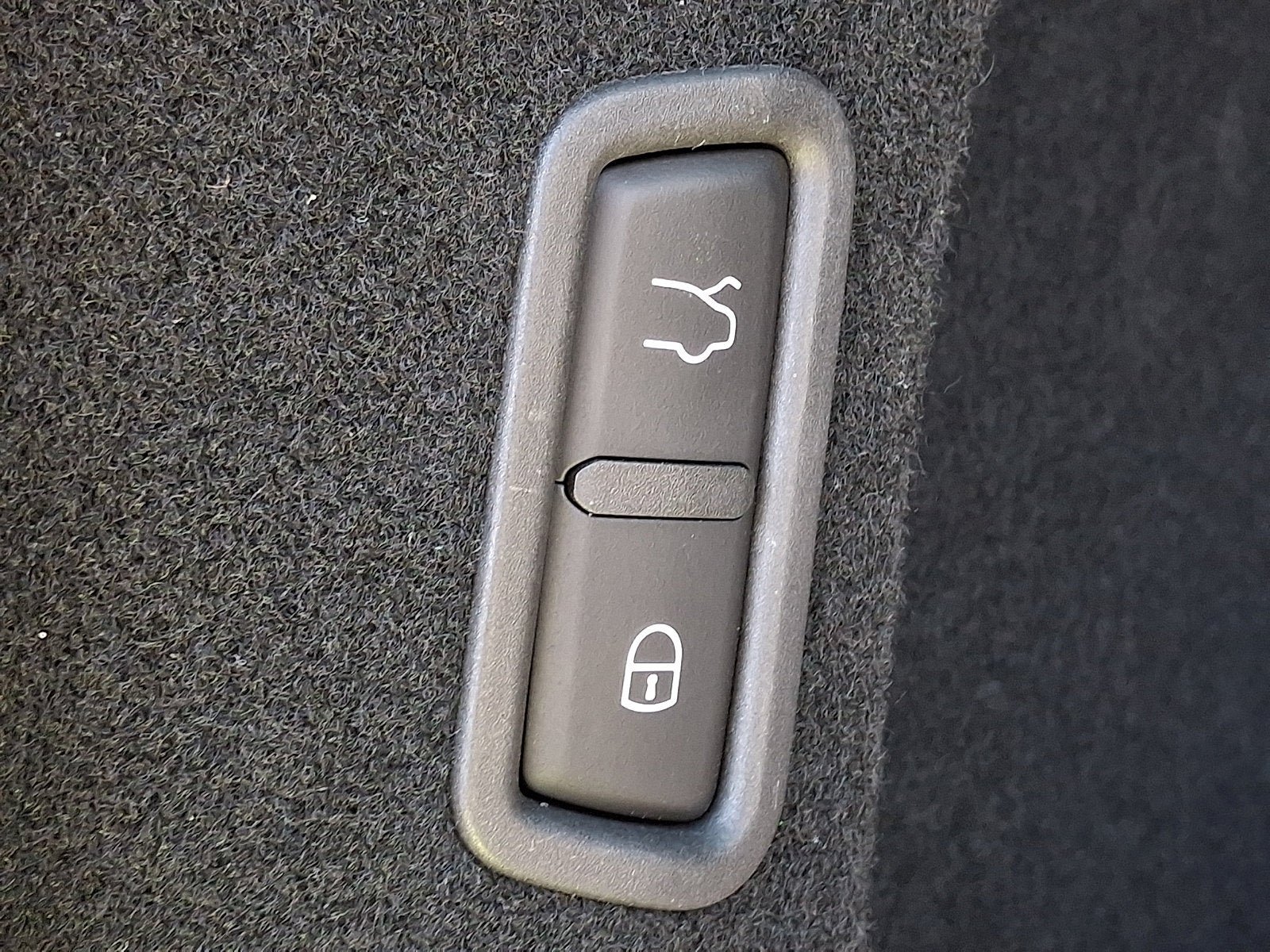 Used 2021 Maserati Levante S GranSport AWD/4WD image 32