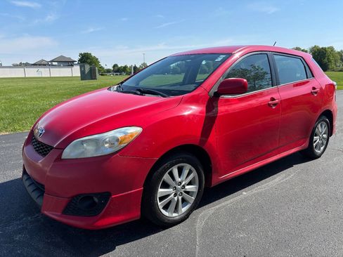 Used 2010 Toyota Matrix FWD image 3