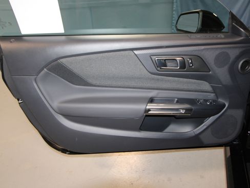 New 2026 Ford Mustang image 4