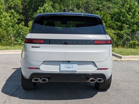 New 2025 Land Rover Range Rover Sport Dynamic SE image 7