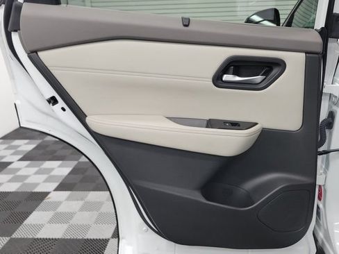 Certified 2024 Nissan Rogue SV w/ SV Premium Package FWD image 17